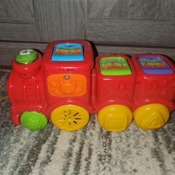 Vtech pull train - Picture 4 of 6